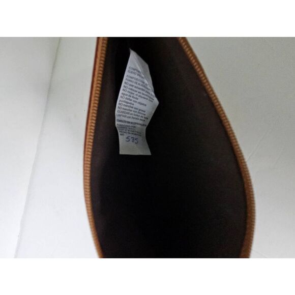 Prune beautiful soft brown leather wristlet. - Picture 4 of 5